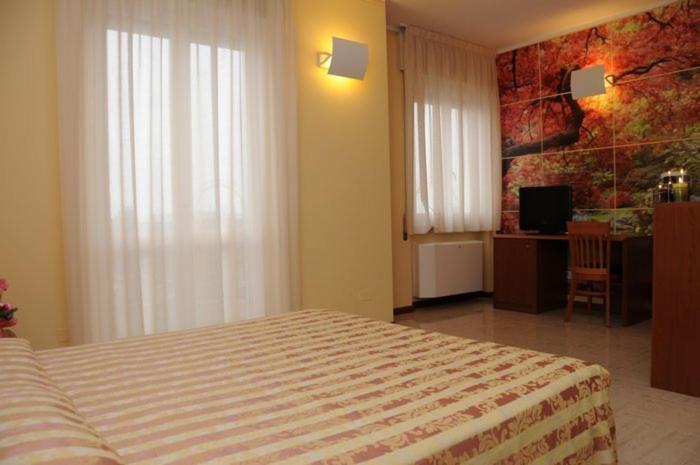 Hotel Industria Брешия Номер фото