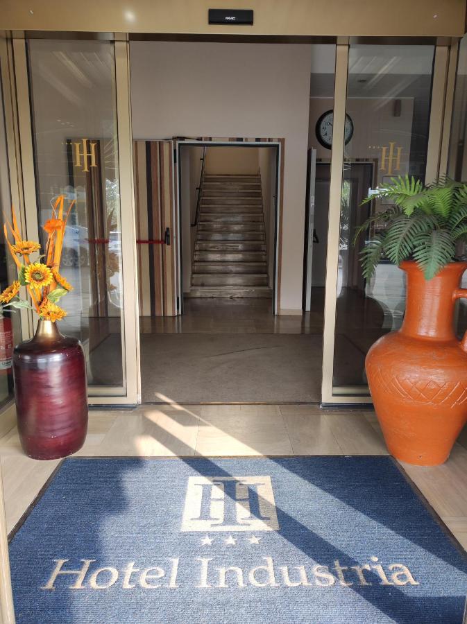 Hotel Industria Брешия Экстерьер фото