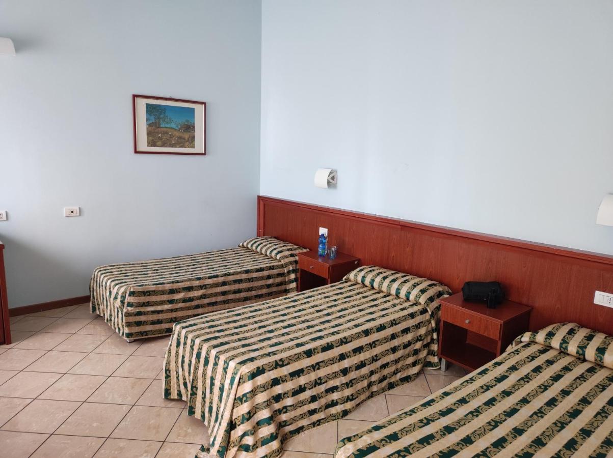 Hotel Industria Брешия Экстерьер фото